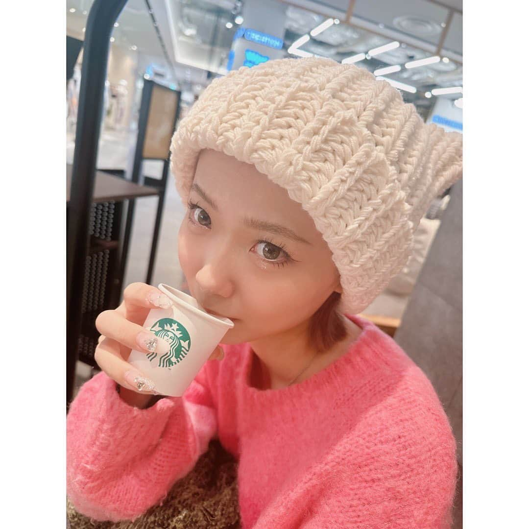 あみかさんのインスタグラム写真 - (あみかInstagram)「ままとスタバ行ったら小さいコーヒー貰った〜」2月7日 20時56分 - amika_tanaka0429