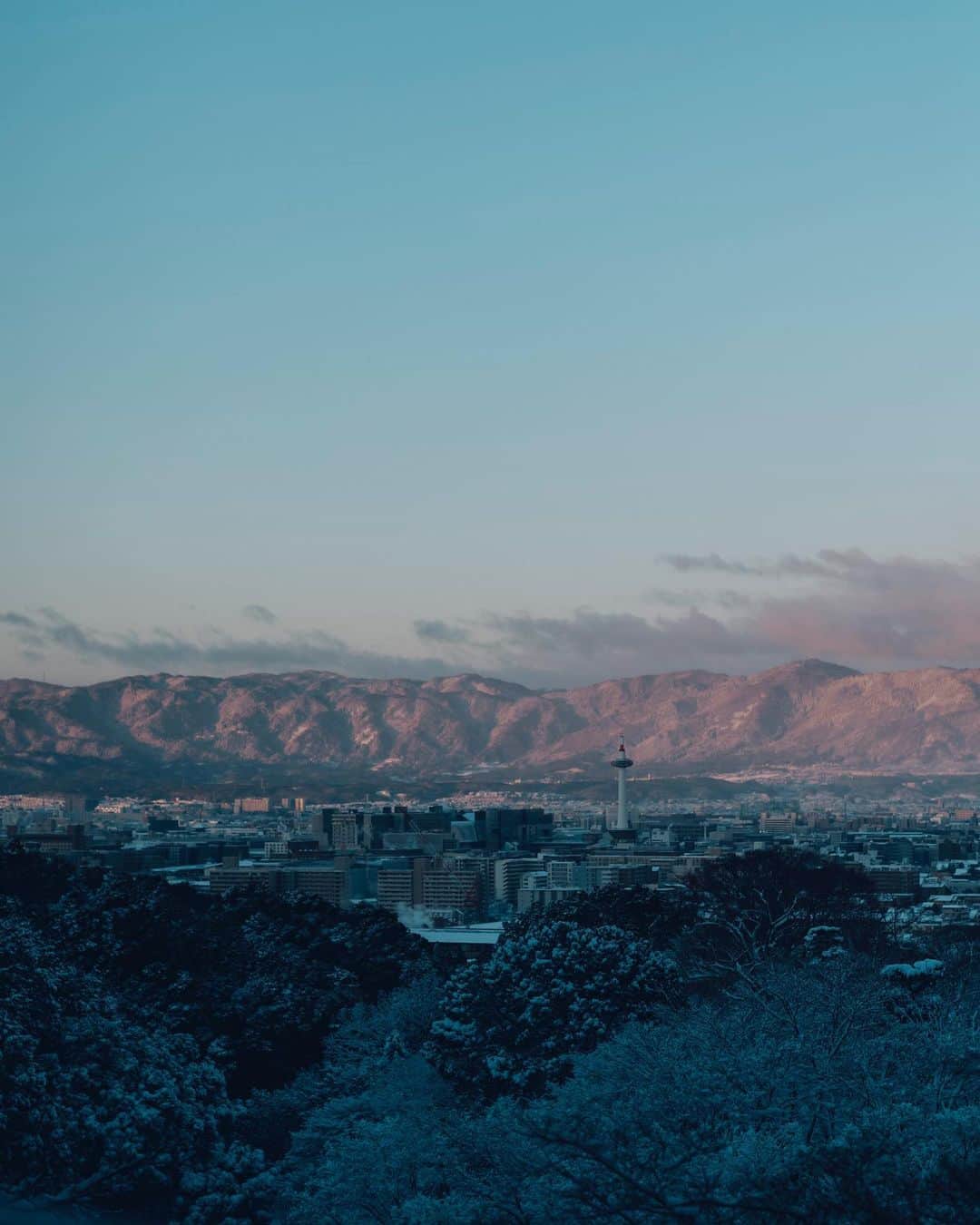 のインスタグラム：「From Hondo | 本堂より 雪景」