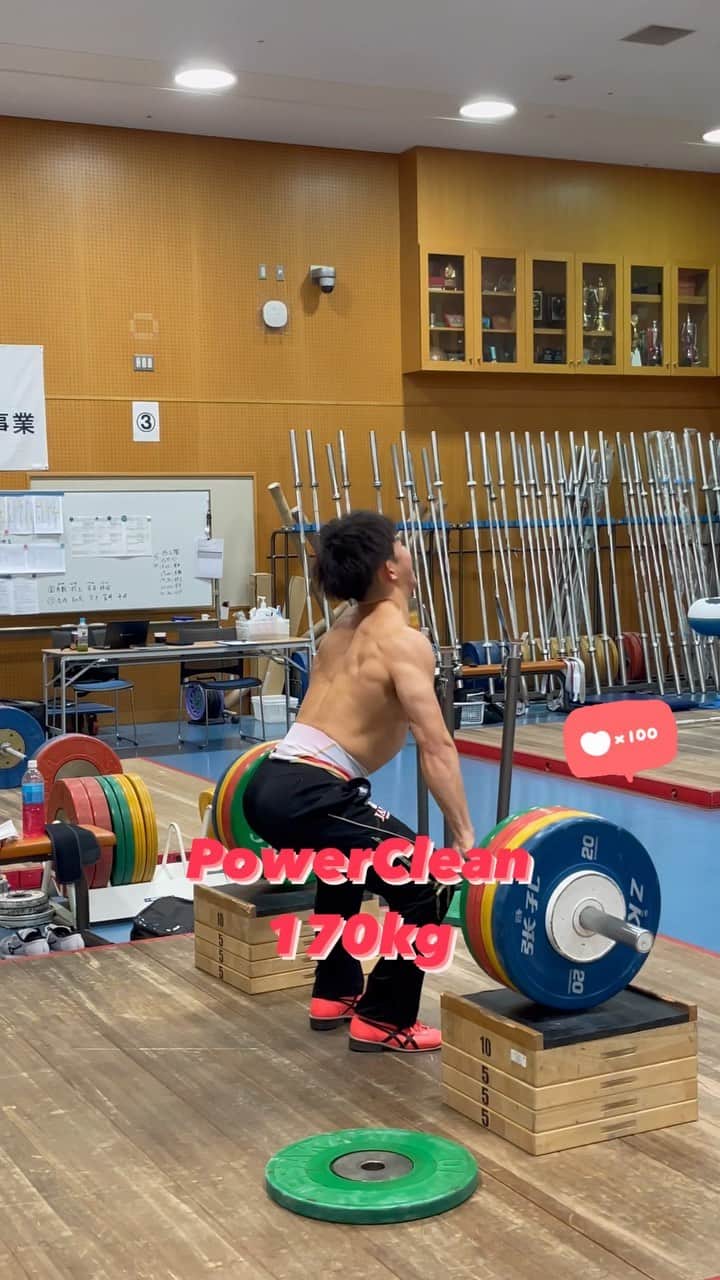 近内三孝のインスタグラム：「PowerClean & PowerJerk 170kg  #weightlifting #power #トレーニング #鬼の背中」