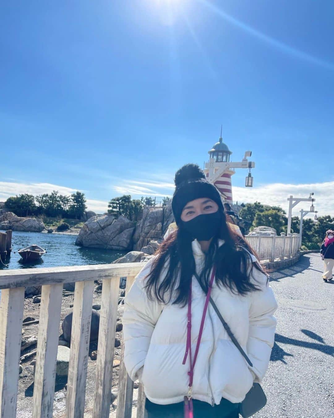 朝岡実嶺のインスタグラム：「久しぶりにディズニーシーに行ってきました❣️ すごく寒い日だったけど、めちゃめちゃ楽しかった😆😆😆 パーク内にいるだけで幸せになれるぅ❤️  I went to Tokyo Disney Sea for the first time in ages❣️ Although it was a freezing day, I had lots of fun😆😆😆 I was happy just being there❤️  #東京ディズニーシー #東京ディズニーリゾート #tokyodisneysea #tokyodisneyresort」