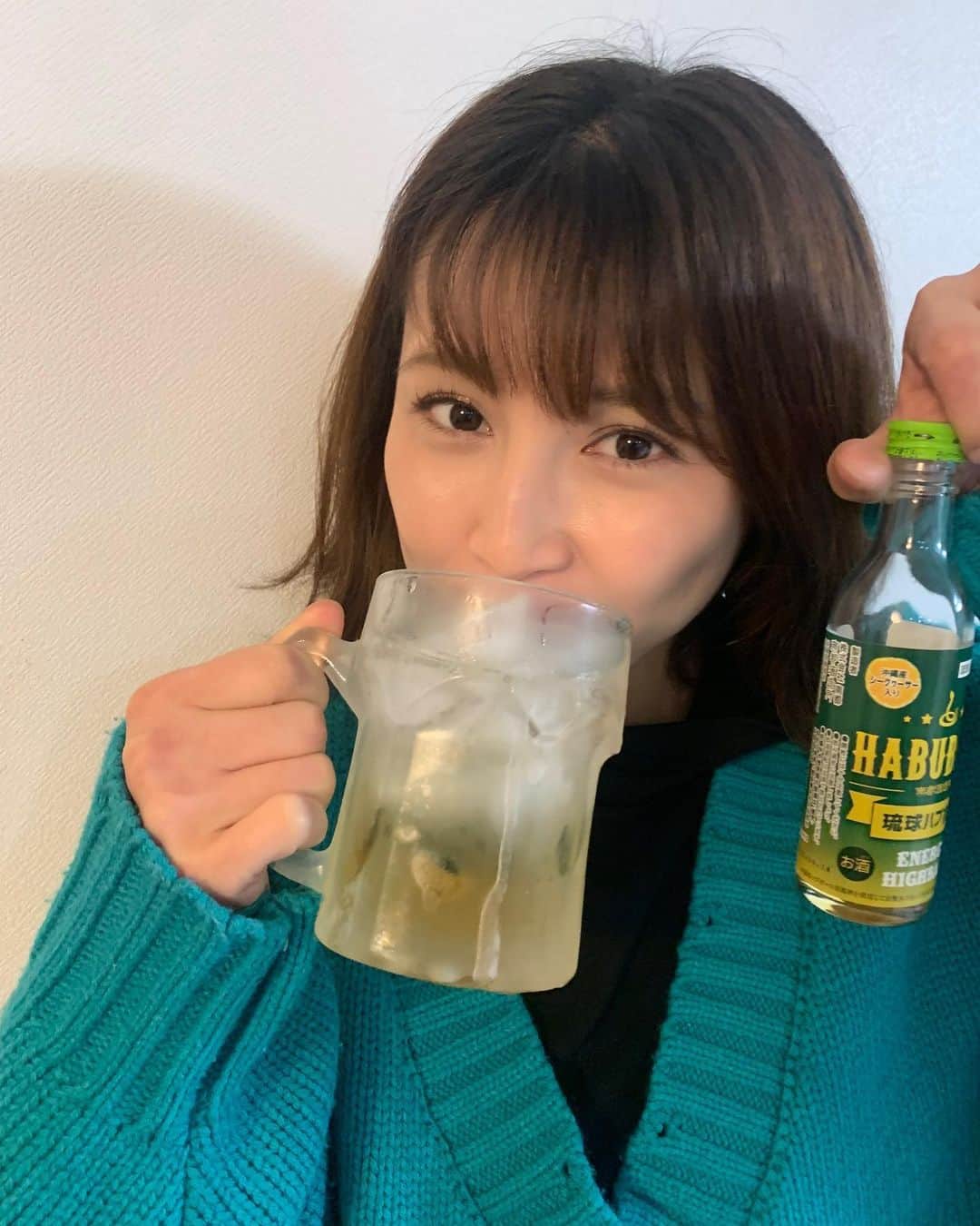 森岡朋奈さんのインスタグラム写真 - (森岡朋奈Instagram)「ハブ酒〜」2月7日 22時20分 - morioka_tomona