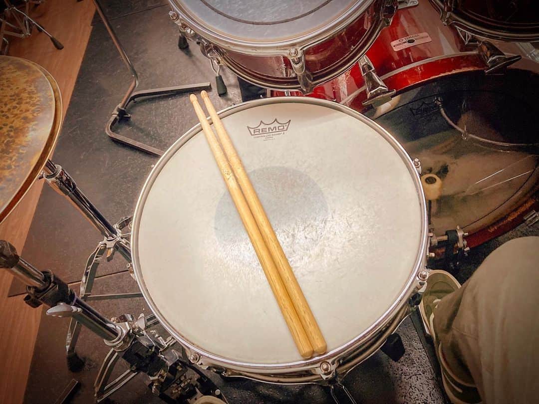 のインスタグラム：「School !!! . #サンバのキック #全然出来ない」