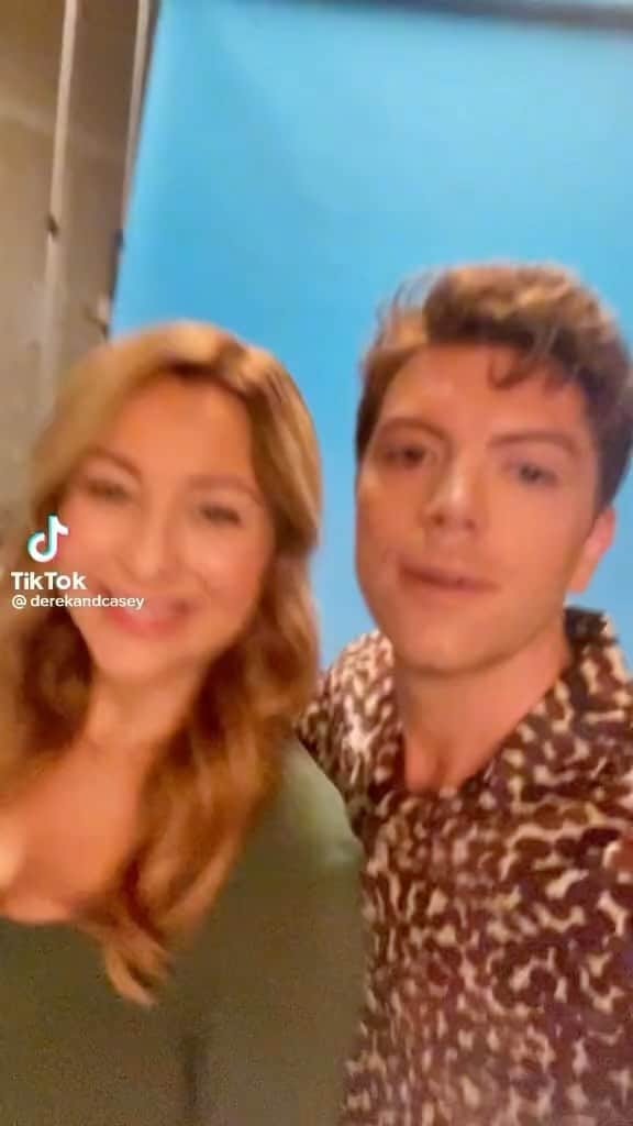 アシュリー・レガットのインスタグラム：「Feb 20!!!! Tag the Derek to your Casey」