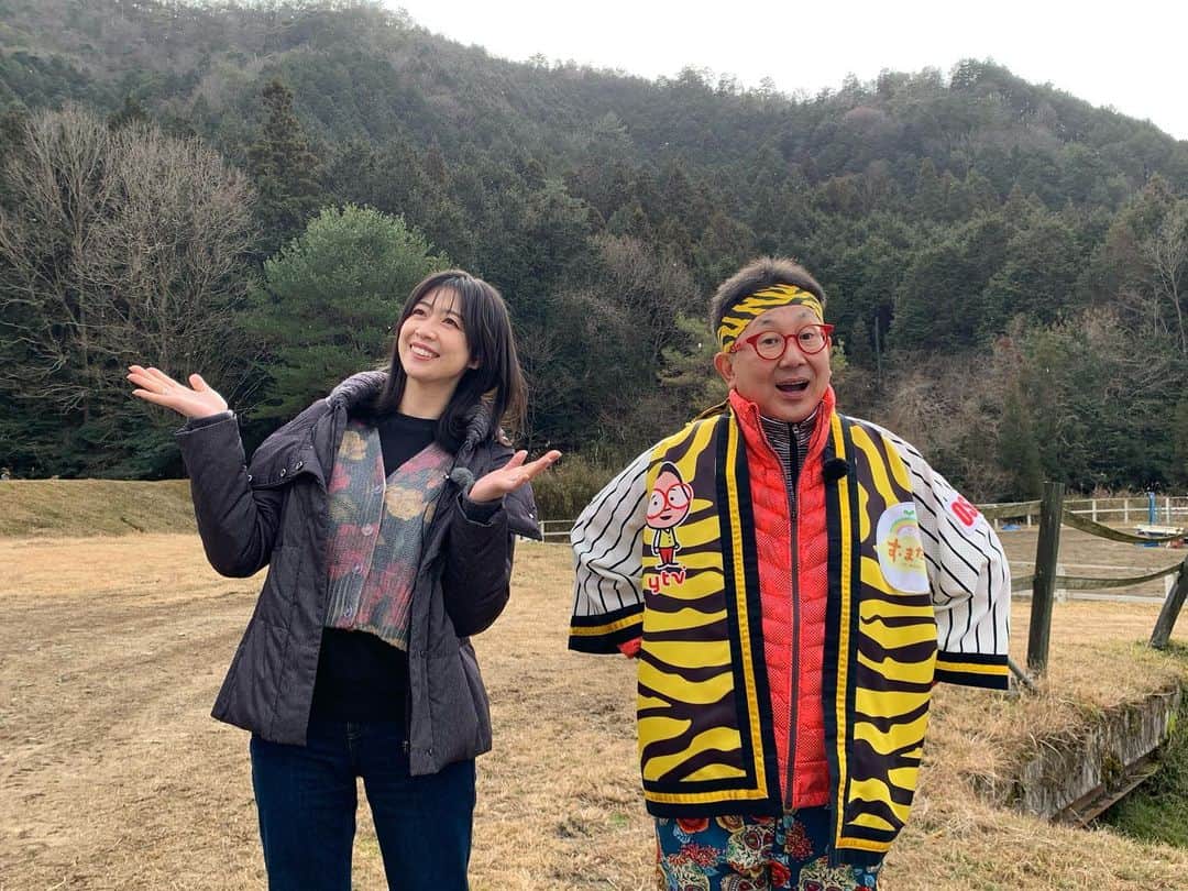虎谷温子のインスタグラム：「明日の #すまたんは、森さん @takeshimori.free.tar.ana との番組PR旅です😃 さて今回はどこに行ったでしょう😳分かりづらいかもしれませんが、雪が降っています！」