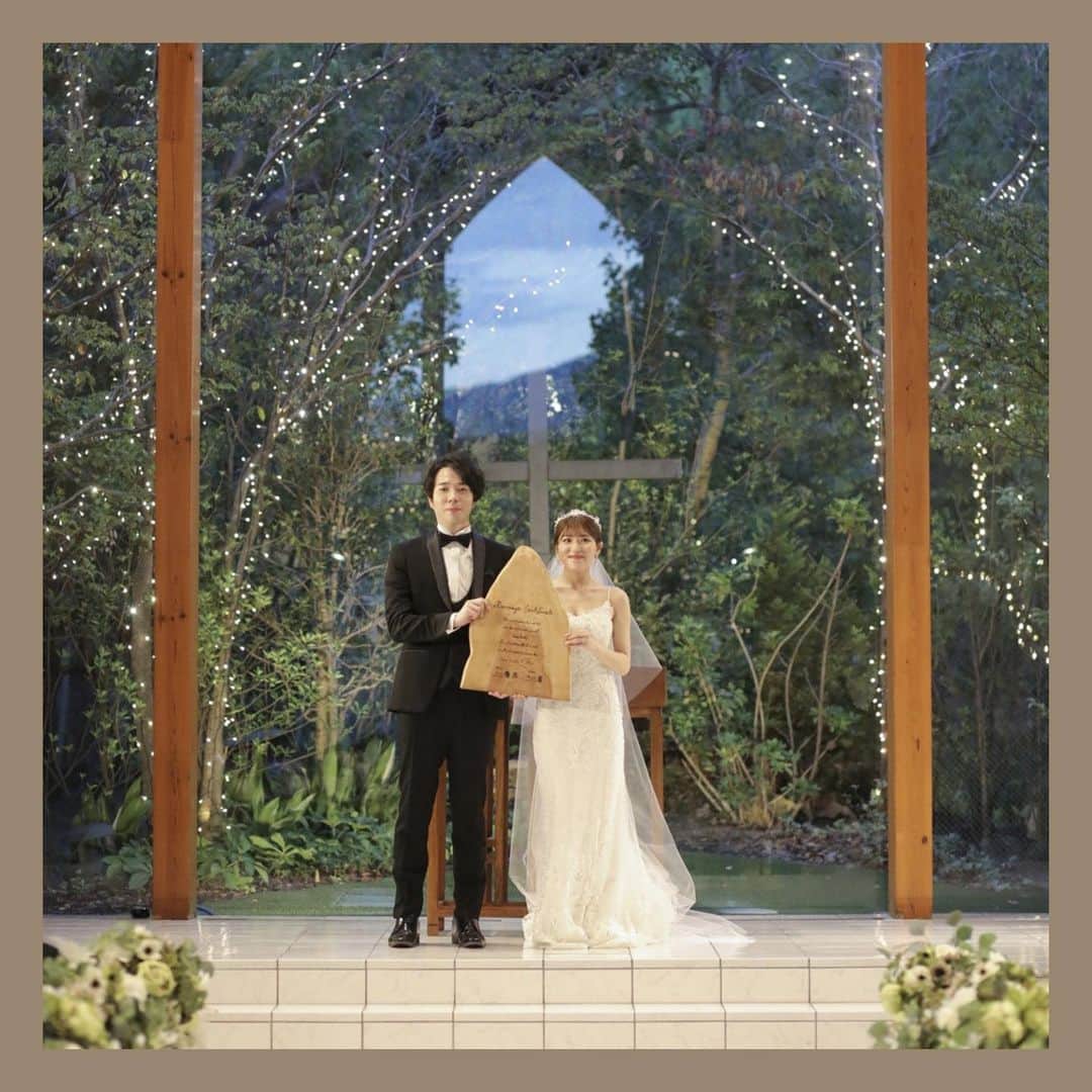 Wedding Park 公式さんのインスタグラム写真 - (Wedding Park 公式Instagram)「👑2023年1月のベストハナレポ💐  こんばんは！ウエディングパークのハナレポ編集部です💁‍♀️  2023年1月の #ベストハナレポ は @wedding____2022___さんです✨  おめでとうございます！🎉  ハナレポのタイトルは 『Cozy wedding reception』。  おふたりの想いが詰まった結婚式の魅力を、紹介させていただいています❤︎ ぜひ見てみてください👰 https://s.weddingpark.net/magazine/8643/ ※もしくは「ウエディングパークマガジン」でGoogle検索！  ーーーーーー  💡この結婚式場を詳しく ララシャンス 博多の森（福岡県） https://s.weddingpark.net/00000761/  💐この結婚式を詳しく 式場決定の決め手から、 準備の実例までまるごとチェック✍️ ▽ @wedding____2022___さまのハナレポ！ https://s.weddingpark.net/hanarepo/14334/  ーーーーーー #ベストハナレポ にエントリーしよう👑  @weddingparkをフォロー＋#ベストハナレポ をつけて 投稿してください♡  ベストハナレポに選ばれた花嫁さまは 月末に表彰投稿をさせていただいています♩  たくさんのご参加お待ちしています！  #プレ花嫁 #式場探し #ウエパ #ウエディングパーク #ハナレポ #結婚式準備レポ #会場装花 #結婚式テーマ #挙式ヘア #花嫁ヘア #ハナレポ #ベストハナレポ」2月8日 11時27分 - weddingpark
