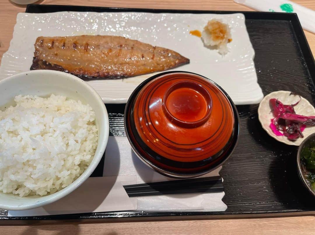 石川修司さんのインスタグラム写真 - (石川修司Instagram)「町田の吉野家が無くなり、魚恵さんが出来たので行ってみました。 美味しい魚が食べれる店が増えるのはうれしい。  町田駅前に3店舗あった吉野家が1店舗に。 それはそれで寂しいな。。 #魚恵  #町田グルメ」2月8日 11時56分 - shuji_ishikawa1975