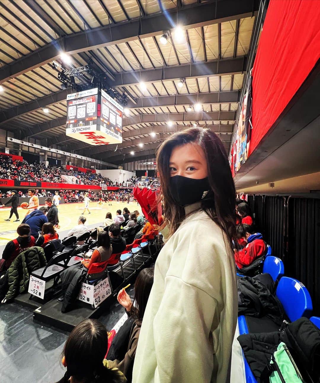 森田遥のインスタグラム：「最近の思い出➀ . .  アルバルク東京の試合を観に行ってきました🔥🏀 間近で見れてかなり迫力がありました。。会場内の盛り上がり方がゴルフとまた違った味で終始ノリノリでした👯‍♀️🤭 team adidasのザック選手にも久しぶりにお会いできて嬉しかったです😳✌️着て行ったスウェットがお揃いでした😂 #alvarktokyo  #adidastokyo  @adidastokyo  @adidasbasketball  @adidasgolf」