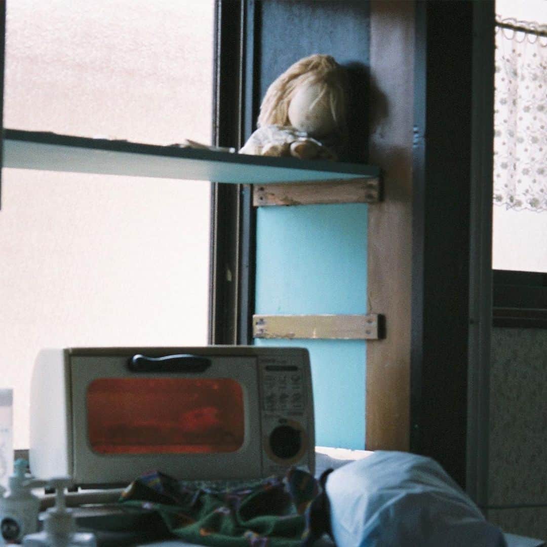 環ROYのインスタグラム：「. New release Furniture music, contemporary / 54 ice blue on streaming  #環ROY #TamakiRoy」