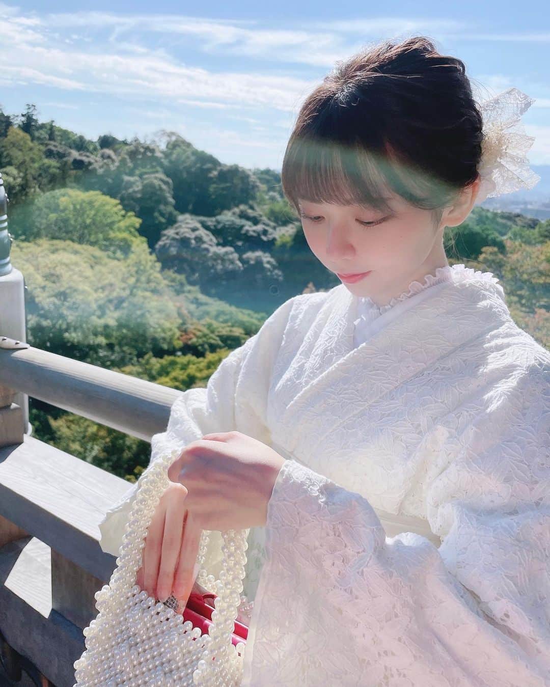篠原望のインスタグラム：「. 👘🌳 . . 清水寺はまた行きたいところのひとつ🍁 . 修学旅行生いっぱいいて 懐かしい気持ちにもなりました🙊🫧 . . #京都 #京都観光 #京都旅行 #京都着物レンタル #清水寺 #着物 #着物ヘア #着物女子 #着物コーディネート #和服 #観光スポット #女子旅 #kyoto #kyotojapan #kyototrip #kyototravel #kiyomizudera #japan #japantravel #japantrip #trip #travel #japanesegirl #japanesefashion #kimono #篠原望」