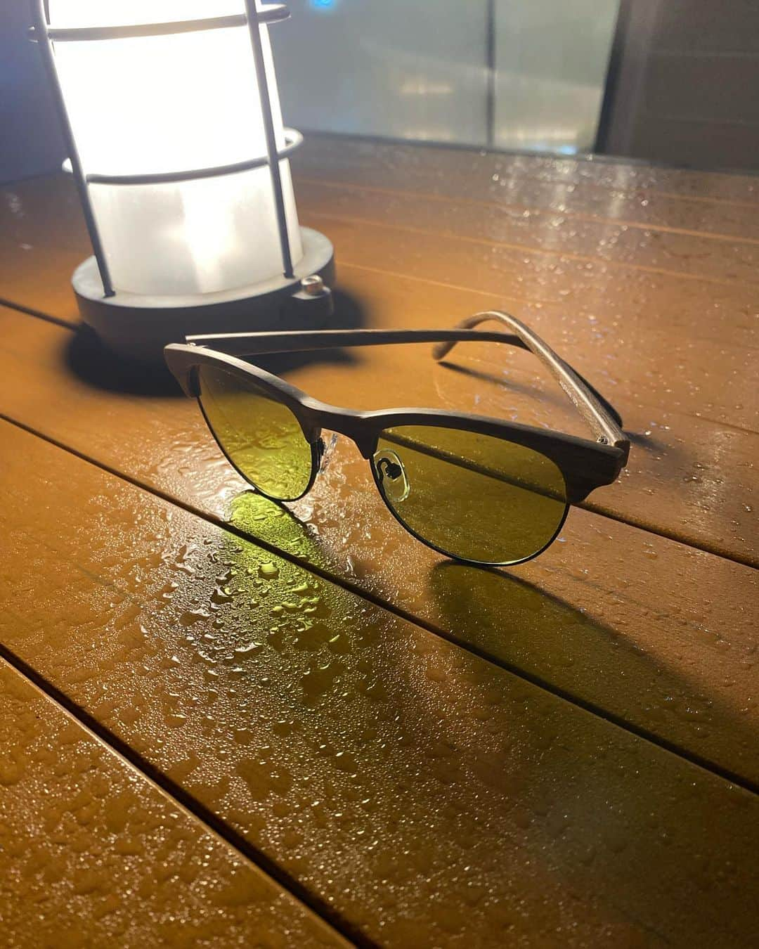 横田陽介さんのインスタグラム写真 - (横田陽介Instagram)「今日はどうやらDANG SHADESにスポンサードして頂いてから10周年記念日だったようです🕶 10年経って活動の形が少しずつ変わっていっても、変わらずサポートし続けてくれて感謝！これからも宜しくお願いします🤲  ※写真のサングラスは4月発売予定のモデルです。  @dangshades_jp @dangshades #フリースタイルフットボール」2月8日 23時21分 - yosukeyokota