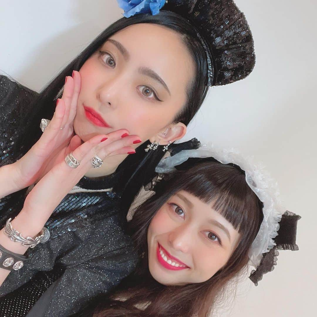 遠乃歌波のインスタグラム：「本日は我らがさいちゃんのお誕生日ーー💓✨✨  強くて優しくてカッコいい！！でもオフの日にLEGOとか一人で組み立てして楽しむような可愛いさいちゃんの事が今年も大好きです💕💕✨  生まれて来てくれてありがとう〜(*´ω`*)💕💕✨✨✨  一緒にバンドができて幸せです！！！！！💓  (携帯のバックアップの移行に失敗して、現在古いデータしか携帯になかったです😂)  #bandmaid」