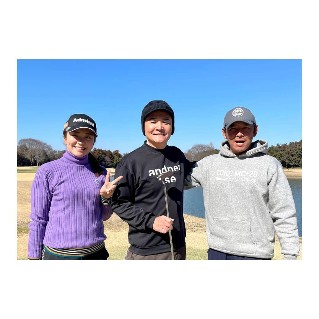 堀琴音さんのインスタグラム写真 - (堀琴音Instagram)「.  先日、千鳥のノブさんとゴルフしました⛳️！！  すごく楽しかったです🥺✌️ オフも残りあと少し！！ 頑張ります⭐️！！  #千鳥 #ノブさん #クセが強いんじゃ  #本物のクセが強い聞けて #嬉しかった🥺笑 #相席食堂面白過ぎます。笑 #森さんレッスン #森ゼミ @noboomanzaishi  @morihiromori」2月8日 17時42分 - kotokotohori