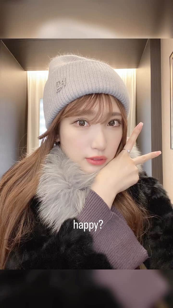 のインスタグラム：「᯽ happy?♡♡ . . . . . #女子力委員長  . #原かれん #かれんたん #nmb48 #ぴろぴろ  #idol  #今日のコーデ  #ファーコート #冬コーデ  #아이돌　#ootd #오오티디　#팔로우  #좋아요 #셀카　#셀카그램　#셀카스타그램　#셀피　#셀피그램　#셀스타그램　#얼스타그램 #셀끼꾼　#메이크업　#오늘의훈녀　#01 #일본 #自拍  #偶像  #每日穿搭 #reel」