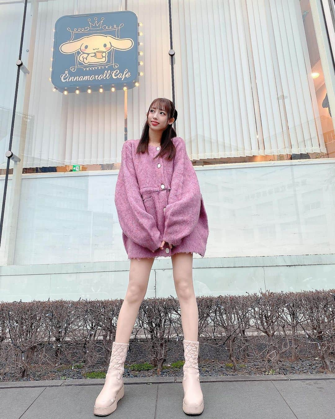 山岸奈津美のインスタグラム：「Crayme,のお洋服💗 . . ダボっとカーディガン☺️ なつらしくない！珍しい！て言われた〜( ・∇・)！！♡ . . 一味違うなつみんはどう？😊 . .   #グラビア #水着 #ミスflash2019  #アイドル #モデル #撮影 #撮影会 #写真 #camera #gravure #グラドル #crayme #菅野結以 #ootd #カーディガン」