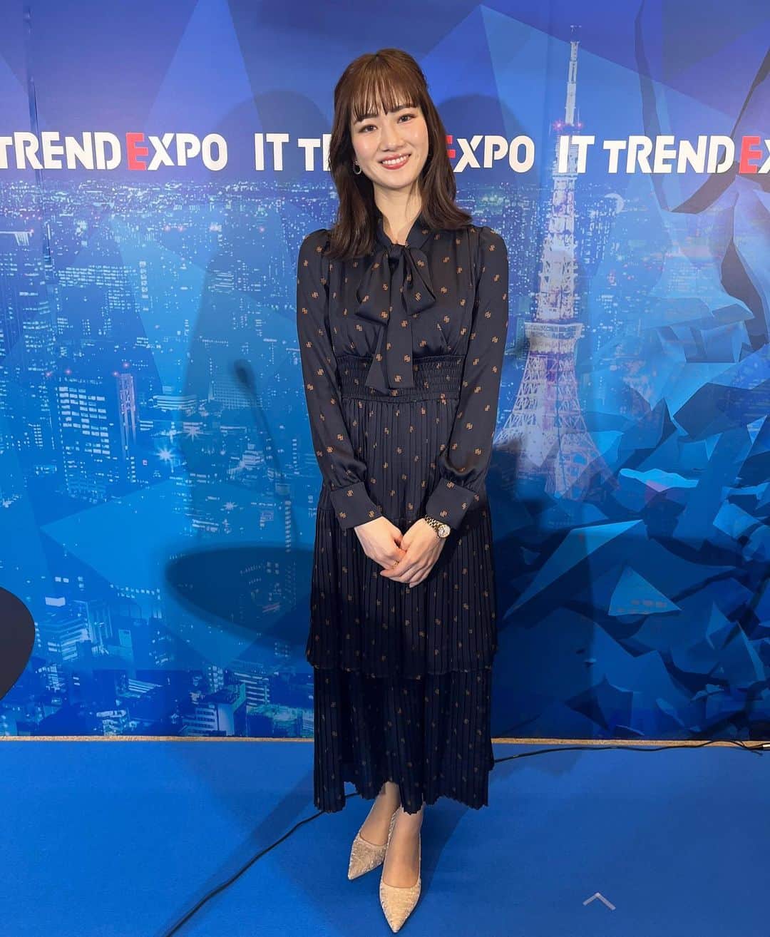 釜井美由紀さんのインスタグラム写真 - (釜井美由紀Instagram)「ITトレンドEXPO 2023 winter💙 ⁡ 昨年夏に続き、MCとして参加させていただいています✨ 今回はwinterということで シロクマちゃんが出迎えてくれました♡🐻‍❄️ ⁡ 残り２日間もよろしくお願いします☃️ ⁡ #itトレンドexpo #オンラインイベント #オンライン展示会 #tbsスパークル #アナウンサー #フリーアナウンサー #mc」2月8日 19時34分 - miyuki.kamai