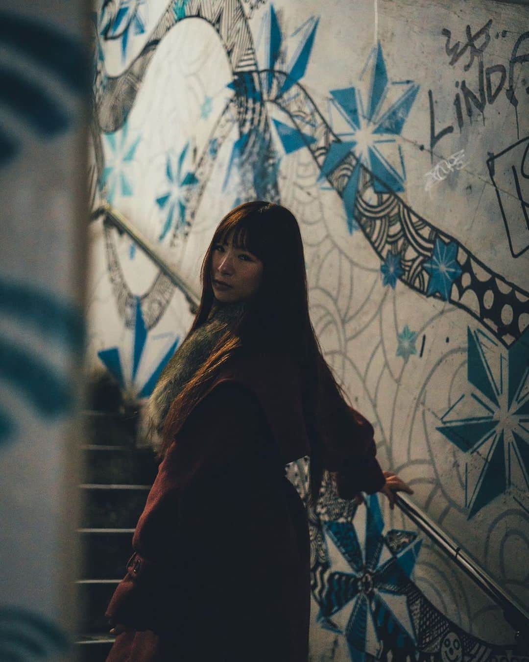 松田ゆう姫のインスタグラム：「Winter⛄️  Photographer @jayclewis12   #東京 #中目黒 #撮影 #被写体 #ポートレート #モデル #ファインダー越しの私の世界 #ストリートスナップ  #tokyo #nakameguro #shoot #shooting #streetphotography #streetsnap #portrait #japanesegirl #tattoomodel #winterfashion #winterphotoshoot #niceshot」