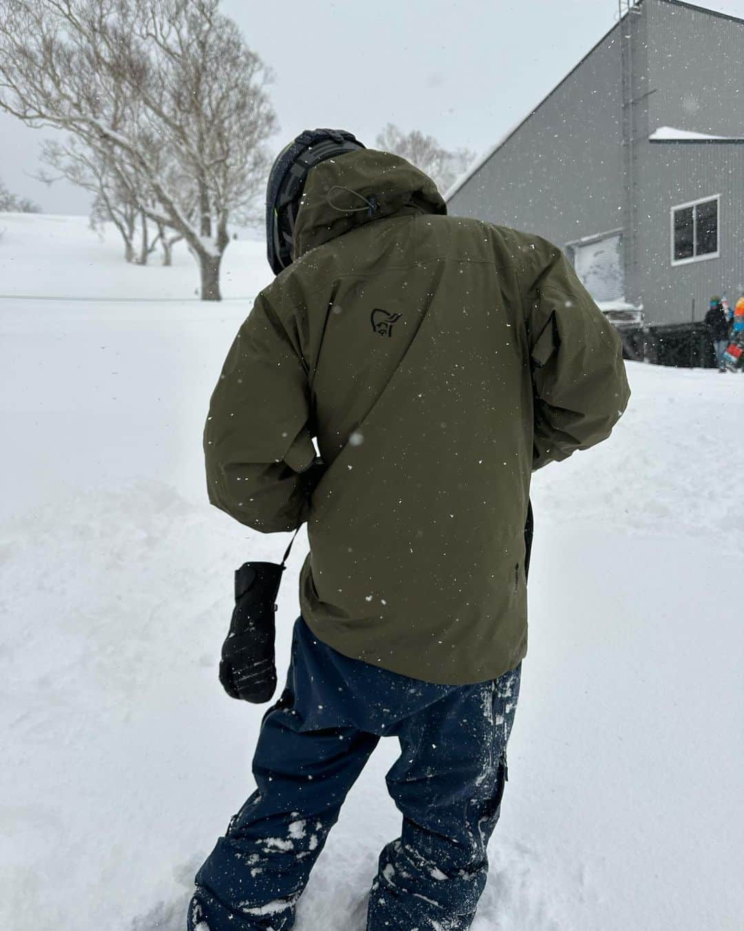 チェ・ウシクのインスタグラム：「눈 정말 많이 보고온날  #norrøna  #ski#snowboarding  @radstore552」