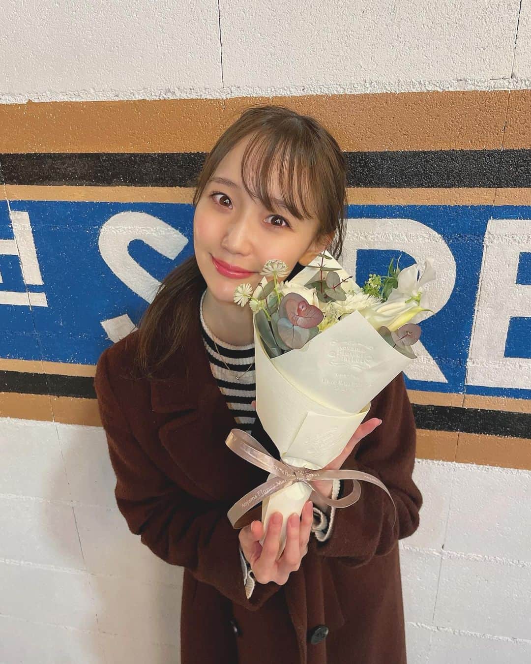 大段舞依のインスタグラム：「⁡ ⁡ 素敵なお花いただいたんだ〜💐♡ ⁡」