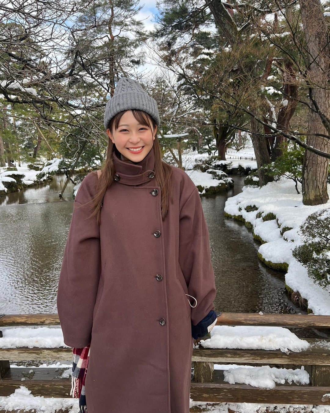 藤田愛理さんのインスタグラム写真 - (藤田愛理Instagram)「・ 家族旅行で石川へ☃️ #石川県#金沢#兼六園#雪#どんぐり頭#にこにこ」2月8日 21時19分 - airi_crownpop