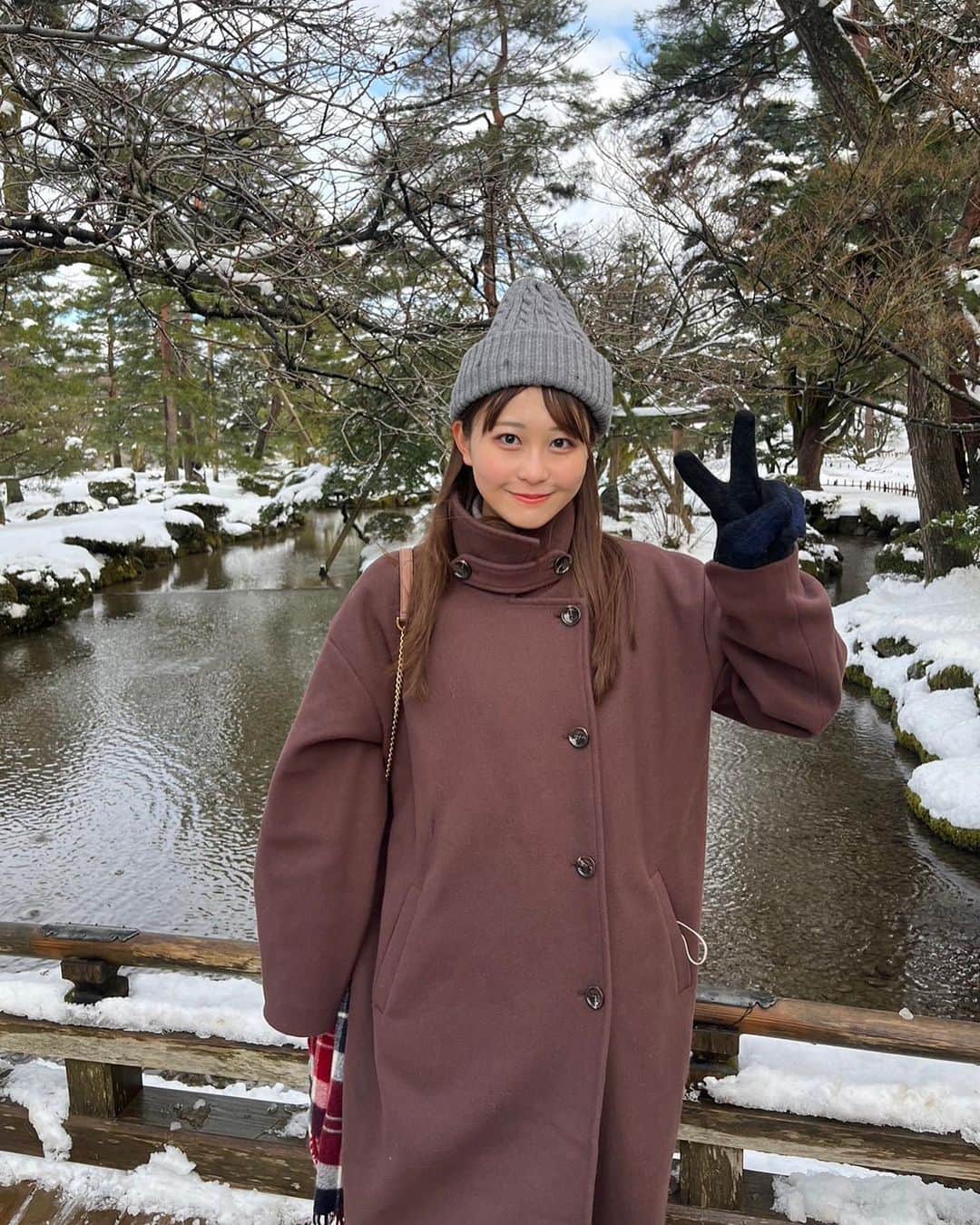 藤田愛理さんのインスタグラム写真 - (藤田愛理Instagram)「・ 家族旅行で石川へ☃️ #石川県#金沢#兼六園#雪#どんぐり頭#にこにこ」2月8日 21時19分 - airi_crownpop