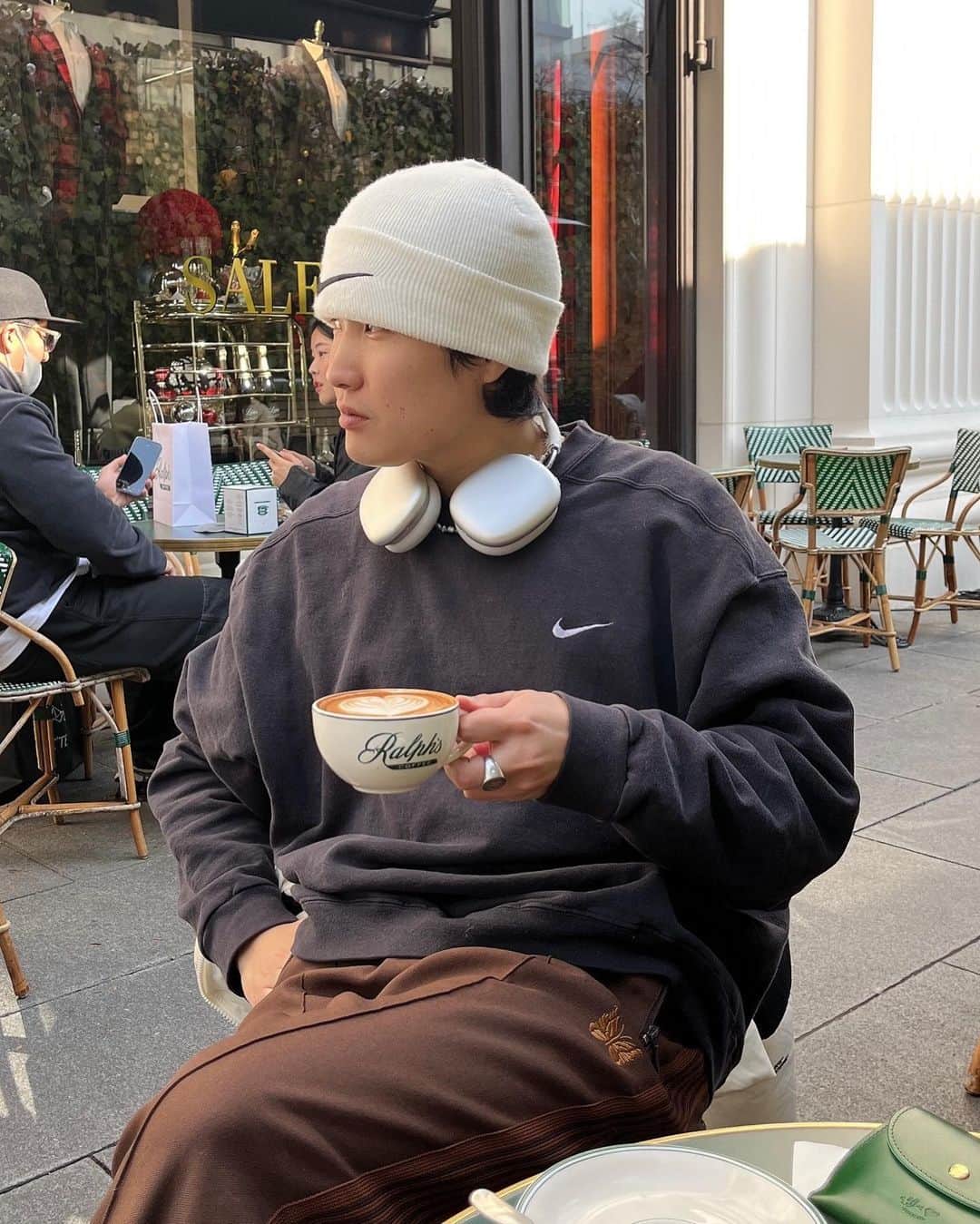 あべじゅんやのインスタグラム：「_ 最近の写真色々📸 ナイキのスウェット鬼可愛い〜！ かおなかも最近、調子いいアイテム多め🫶 ㅤㅤㅤㅤㅤㅤㅤㅤㅤㅤㅤㅤㅤ 昨日のtiktokみんな みてくれたかなー？！ おもしろ企画やってるからみてねん☺︎ ㅤㅤㅤㅤㅤㅤㅤㅤㅤㅤㅤㅤㅤ #nike#表参道カフェ#ラルフローレンカフェ #ralphcoffee #hisheravec  #kaoyorinakami#カオヨリナカミ」