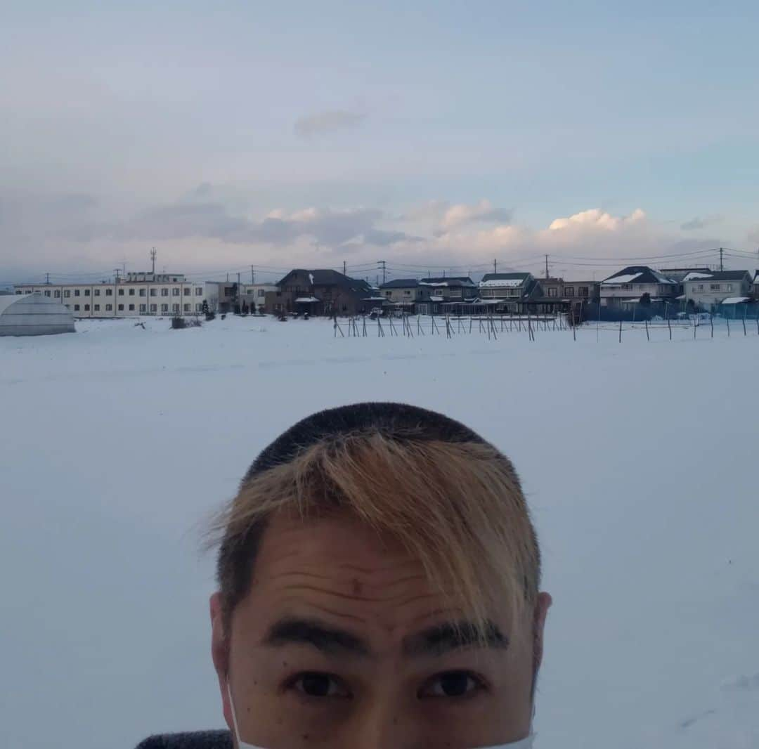 TAKAみちのくさんのインスタグラム写真 - (TAKAみちのくInstagram)「冬の東北、北海道ツアー⛄  何年ぶりだろ実家に帰り両親と会えた✨  今回のツアーはまぁまぁゆっくりできていろんな人と会えて良かった  久々にだるまも行けたし‼️  寒いけどやっぱ東北、北海道はいいなぁ  また近々🙋  #njnbg #pw_jto #just4guys #盛岡　#札幌　#すすきの」2月8日 22時21分 - takam69