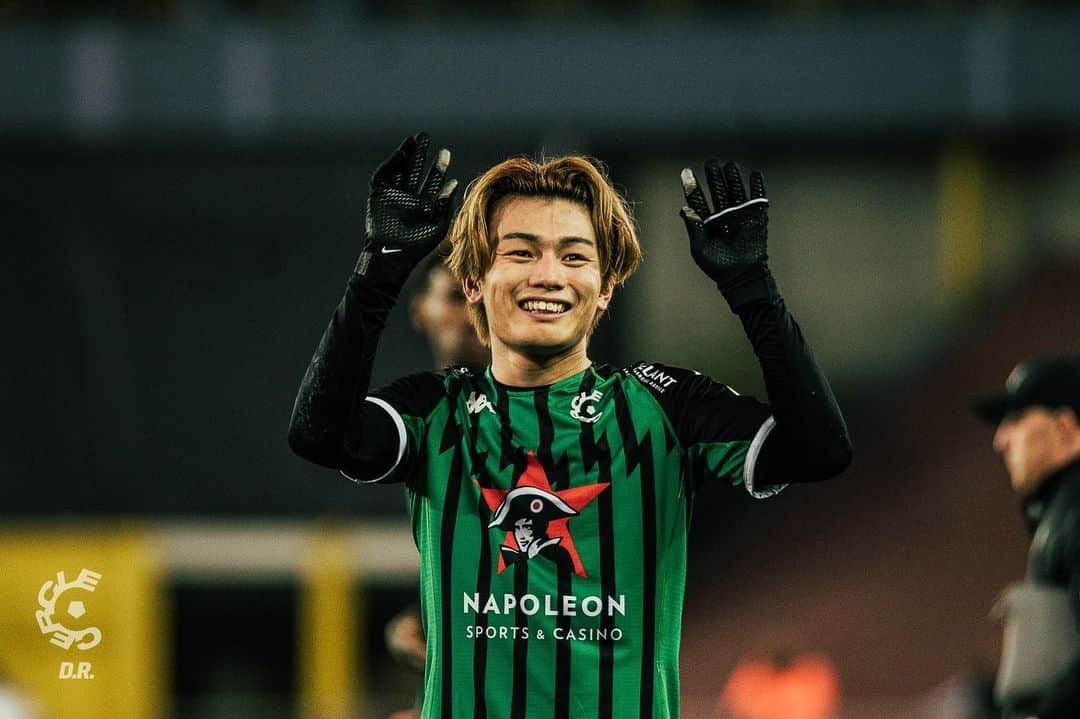 上田綺世のインスタグラム：「いつも応援ありがとうございます！生活も落ち着いて充実しています！ まずは残り10試合、プレーオフに繋げられるように頑張ります！  #上田綺世 #36 #ぱて」