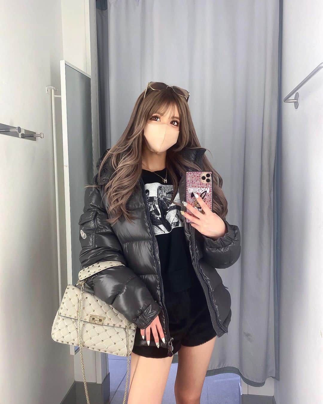 アンジェリカのインスタグラム：「この前♡♡ 脳洗浄行ってきたよ😽🫶🏼 @parafuse.shoko_tokyo.yokohama ❤︎ 本当に凄く気持ちいいし疲れも取れるし オススメすぎる♡✨ 速攻でmamaに教えた👄🖤」