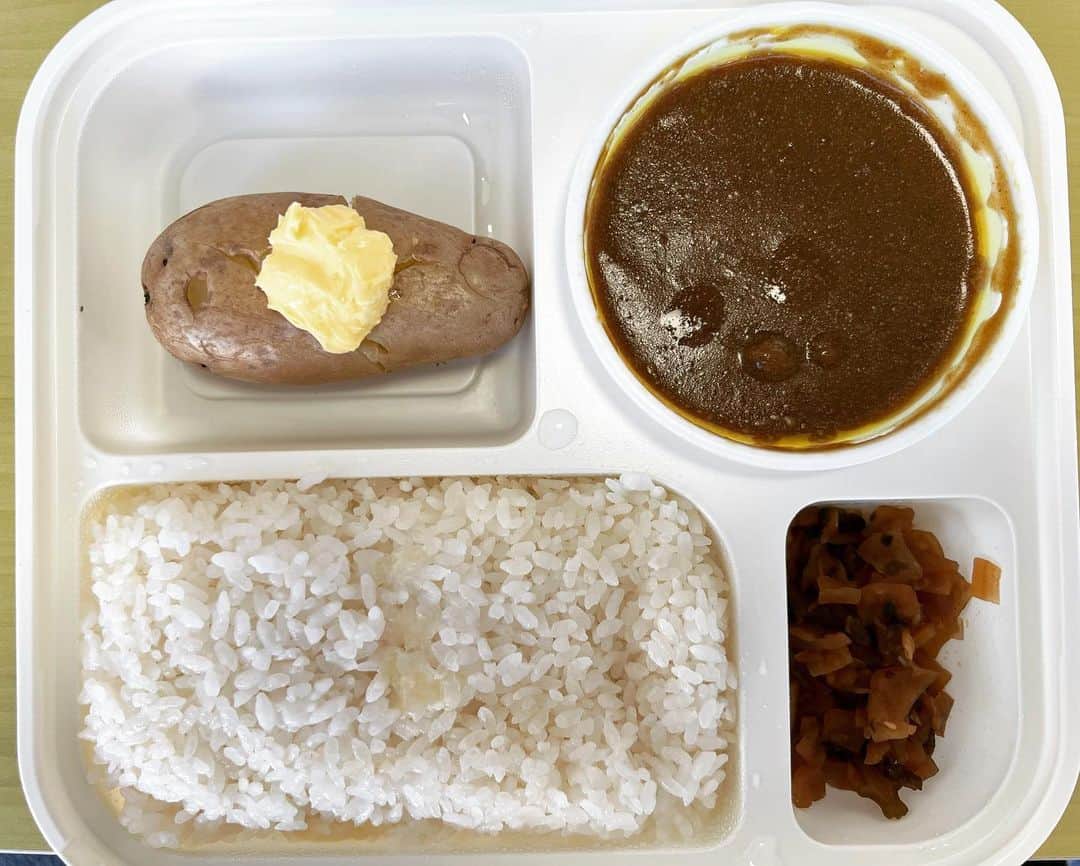 バカリズムのインスタグラム：「ゴッドタン飯 オーベルジーヌ」