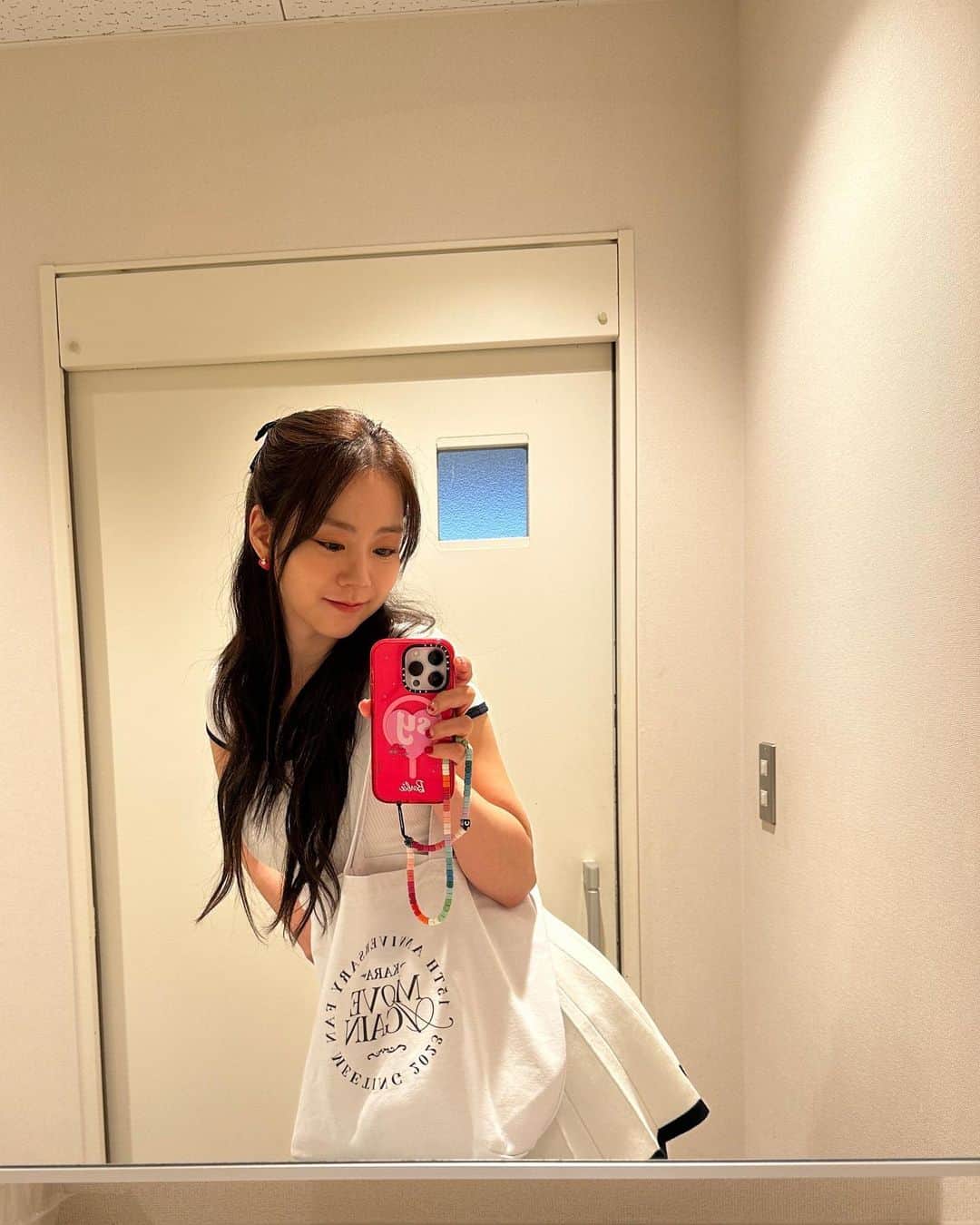 ハン・スンヨンのインスタグラム：「ありがとう！夜もよろしくね💋」
