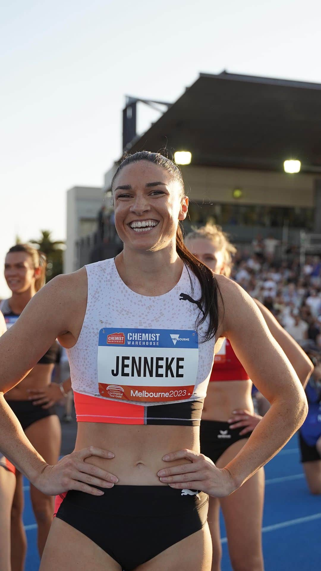 ミシェル・ジェネクのインスタグラム：「Dancing and hurdling queen 👸 @mjenneke93   12.75 for the win at the Maurie Plant Meet 🤩  #ContinentalTourGold」