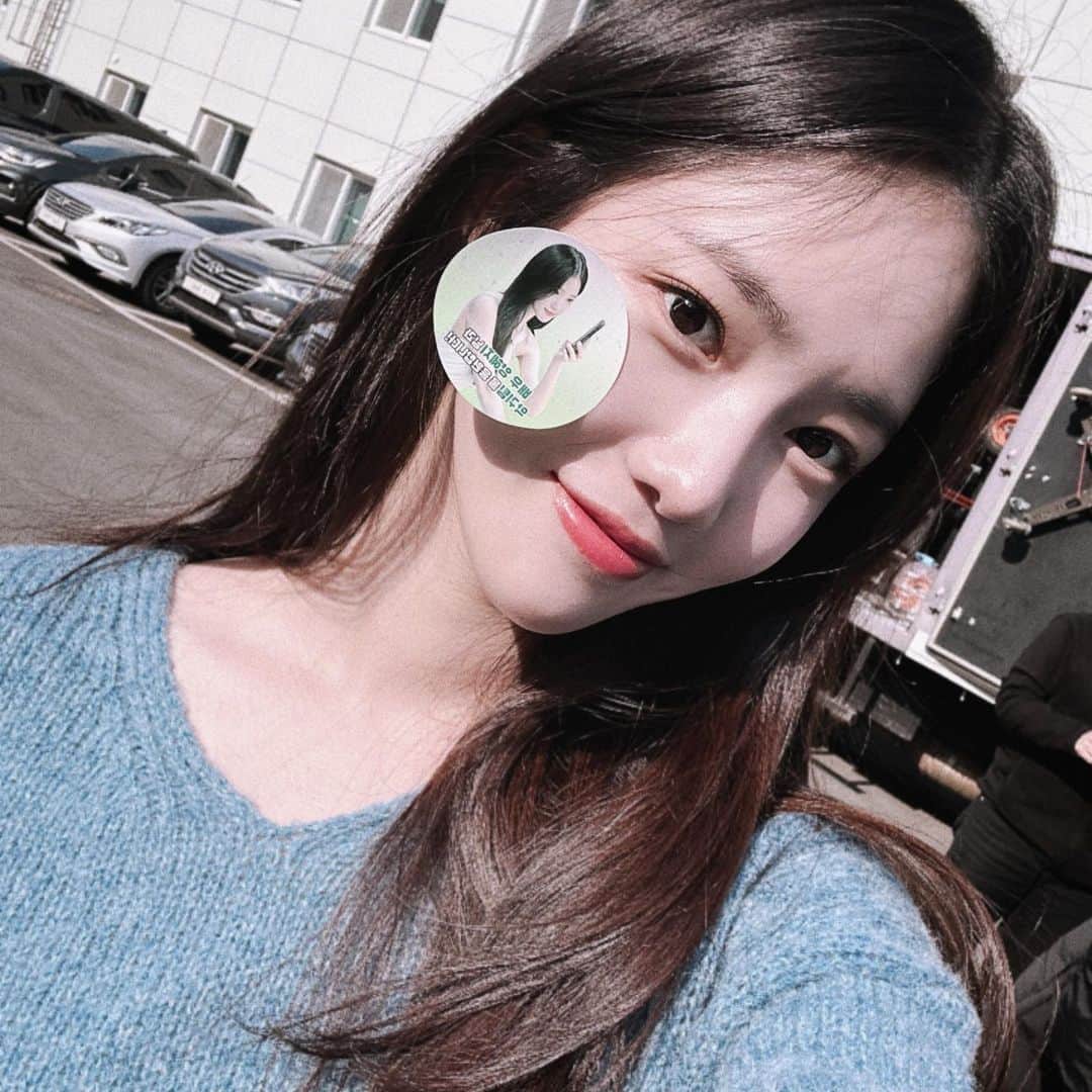 ヤン・ヘジのインスタグラム：「항상 감사합니다 🐑 양님들❣️☺️ ☕️🚘🤩😍🙇🏻‍♀️💕」