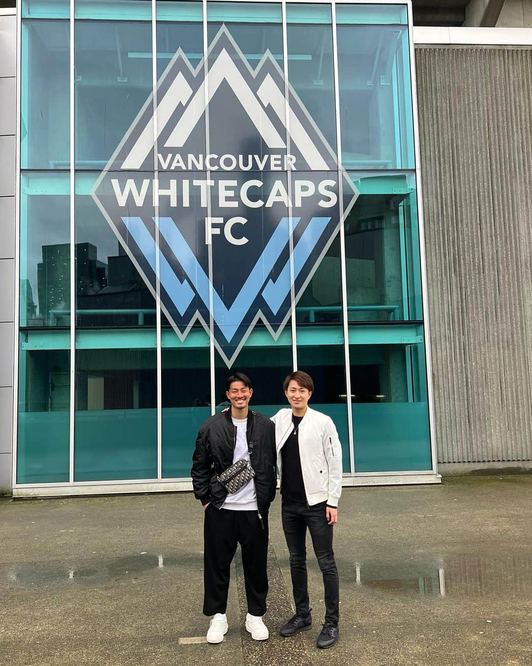 伊藤遼哉さんのインスタグラム写真 - (伊藤遼哉Instagram)「Excited for @yoheitakaoka18 ‘s new challenge @whitecapsfc  #高丘陽平 #YoheiTakaoka」2月23日 11時24分 - itoryoya