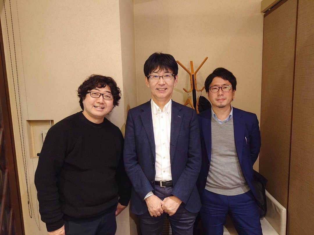 森川亮のインスタグラム：「ピップCMO久保田さんと会食。 本当に幅広い話楽しかったです。」
