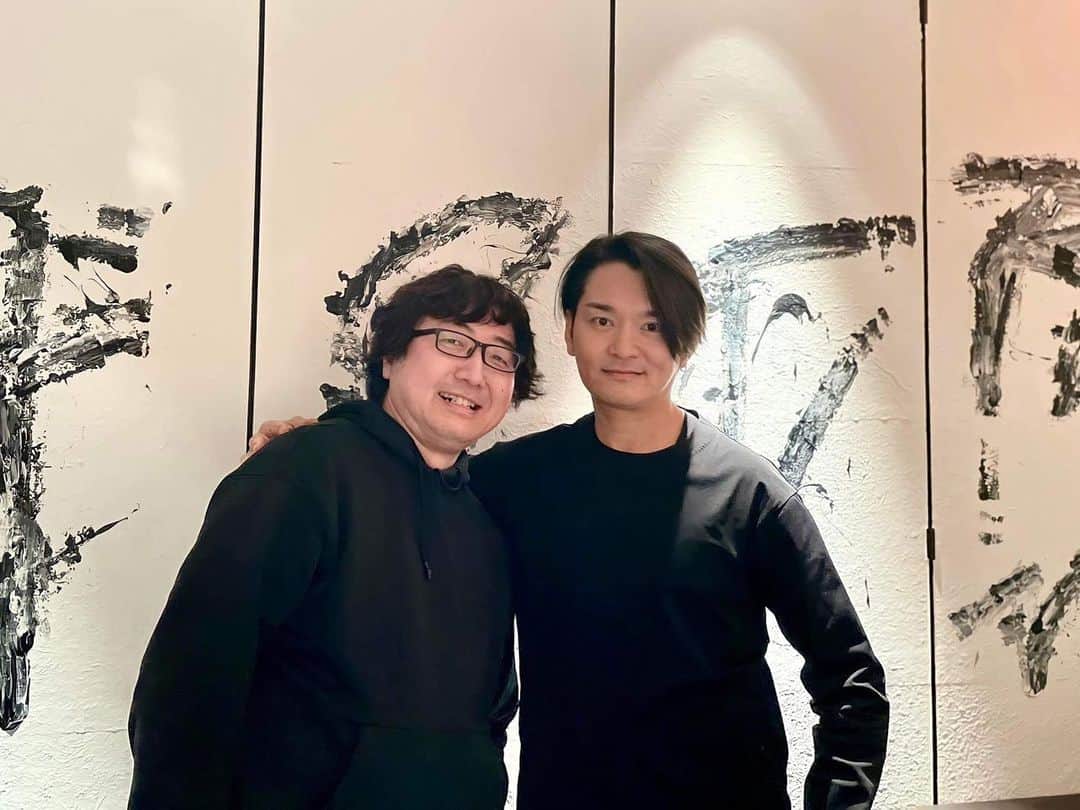 森川亮のインスタグラム：「起業家であり、投資家としても成功している小澤さんと会食。 学びが多かったです。感性が素晴らしい。」