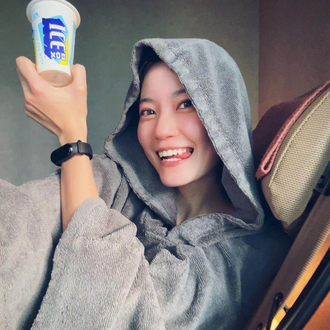 のインスタグラム：「プライベートサウナでオロボックス🧊🥤  オロナミンC＋アイスボックス！  📍新宿・歌舞伎町 プライベートサウナTRIBAL  TikTokにもこのときの動画アップしたおん！  #プライベートサウナtribal #プライベートサウナ #個室サウナ #サウナ #サウナ女子 #サウナイキタイ #miband #rento」