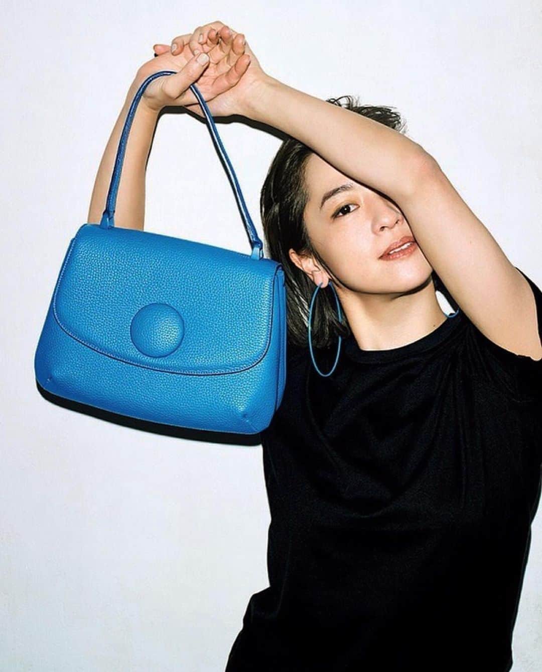 のインスタグラム：「［ THE NIKKEI MAGAZINE Ai ］ @womens_wako_ginza_tokyo for @nikkei 📖」