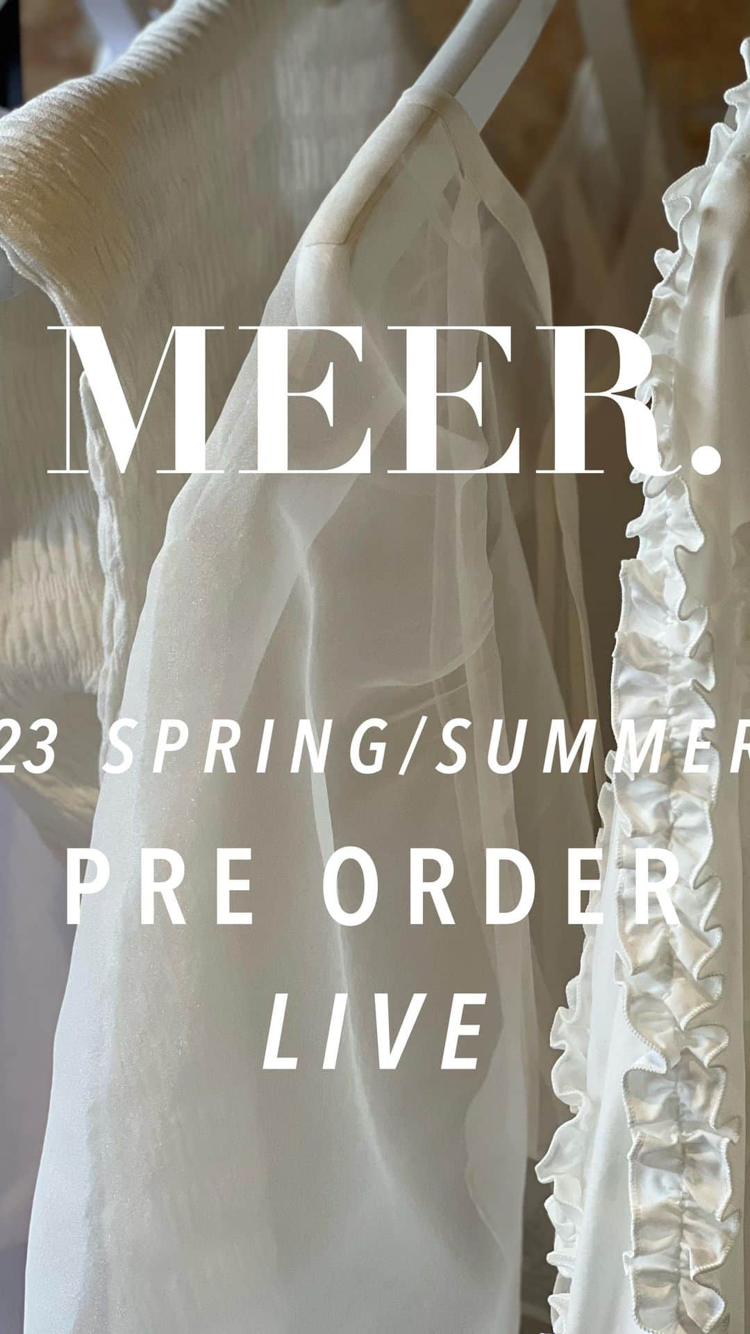 山内一世のインスタグラム：「'23 spring/summer PRE ORDER LIVE  ご予約は2/27(mon.)23:59までです✔︎🫧🤍」