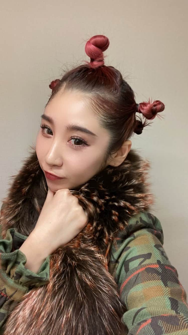 のインスタグラム：「昨日間違えて消しちゃったから インスタライブあげなおし❣️ 暇つぶしにどうぞ😂  #愛子先生の禁酒ライフ🈲」