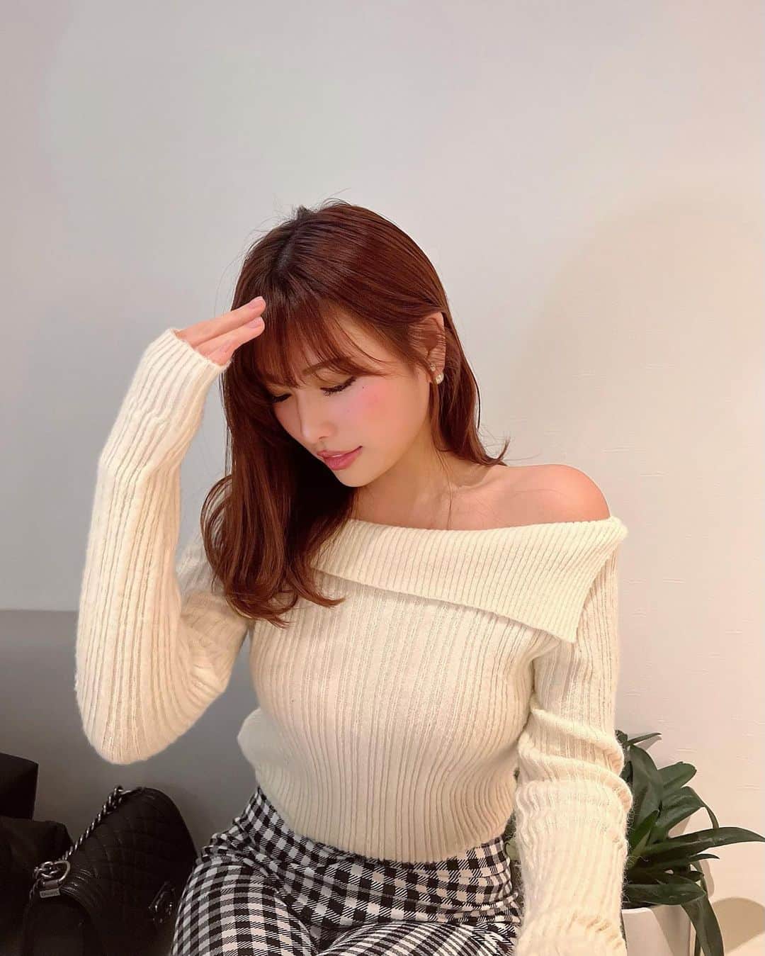  りさぶーのインスタグラム：「OOTD🪺🐾🪴 @gradis_official の美容液使いだして調子がいい」