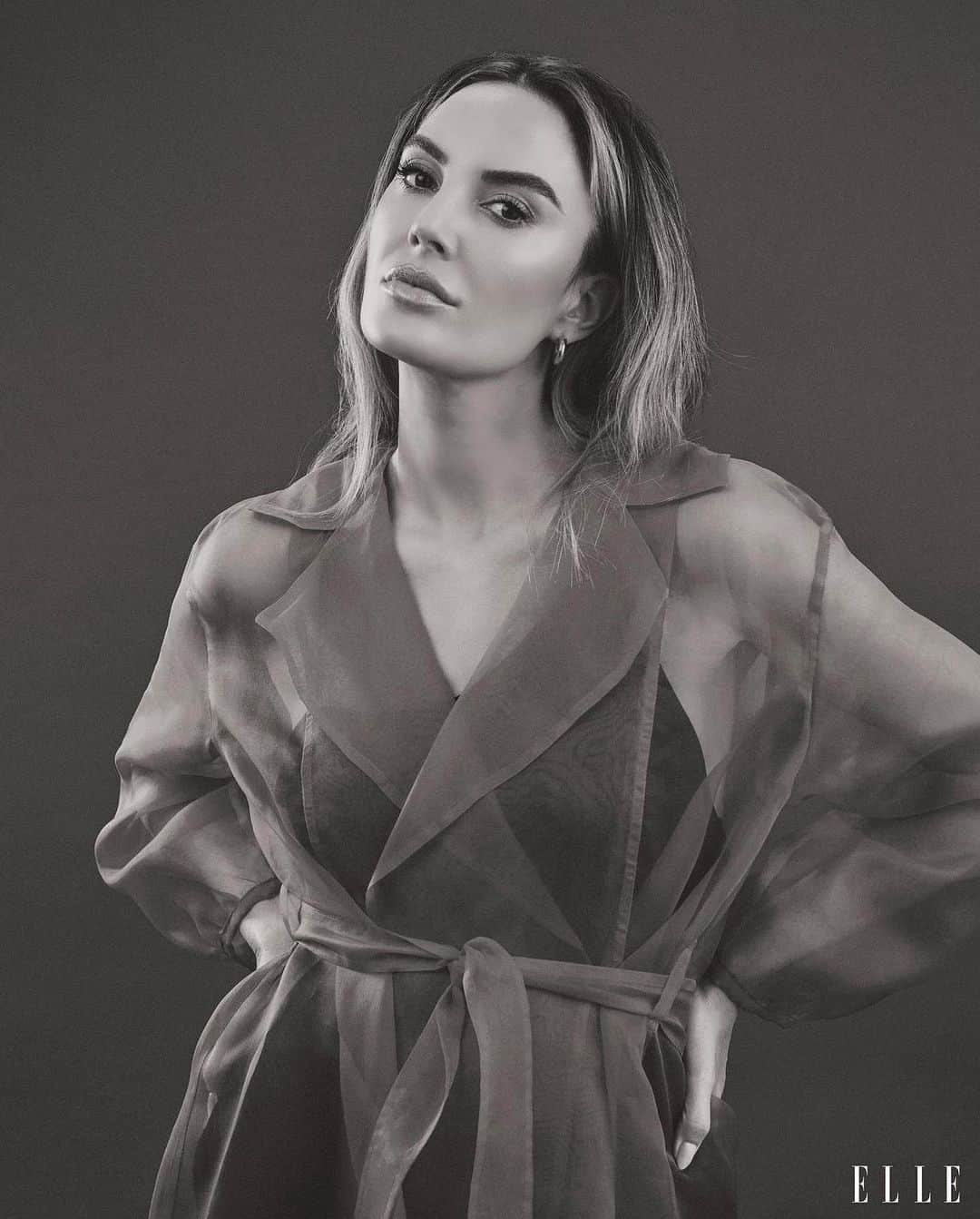 Elizabeth Chambers Hammerのインスタグラム：「Loved our chat, @elleusa @minutaglio (and your unexpected Texas/UT roots🧡). We’re great, children are extraordinary. Only amazing things ahead ⚡️ 🔗inbio」