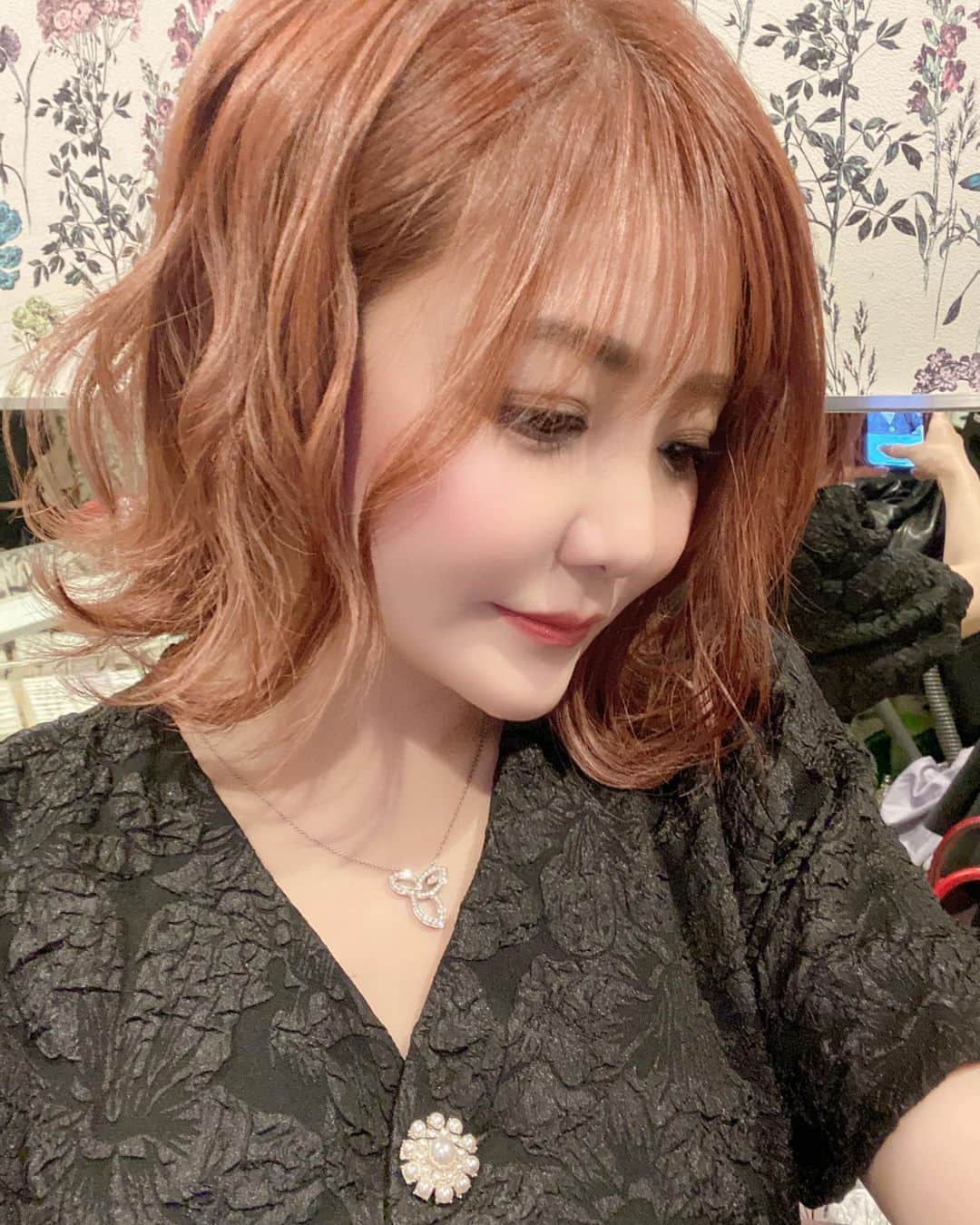 らんらんのインスタグラム：「思い出🐥  #らん#グラマラス#名古屋#錦 #キャバ嬢#キャバクラ#水商売 #高級シャンパン#自撮り#谷間 #フォロー#フォローミー#有賀#followme#instalike#instadaily #instagram#instapic#ARIGA」