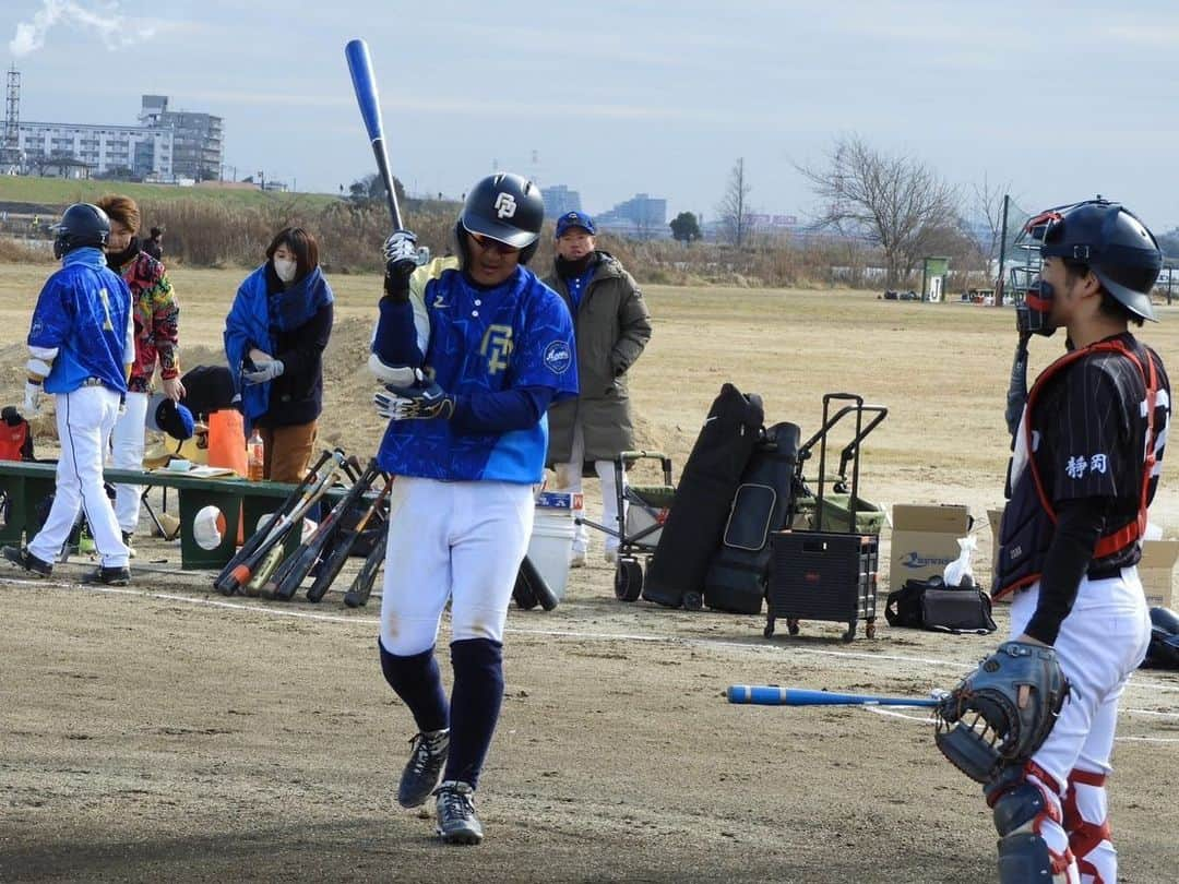 トクサンTVさんのインスタグラム写真 - (トクサンTVInstagram)「天晴2023新ユニはレワード⚾️ ポップ柄やブライトダイヤモンドだったり新しいデザインをふんだんに取り入れてオシャレに仕上がりました☺️ 夏にはもっと映えそうだ。 よし、映えよう。」2月9日 17時59分 - tokusan_no.0_appare