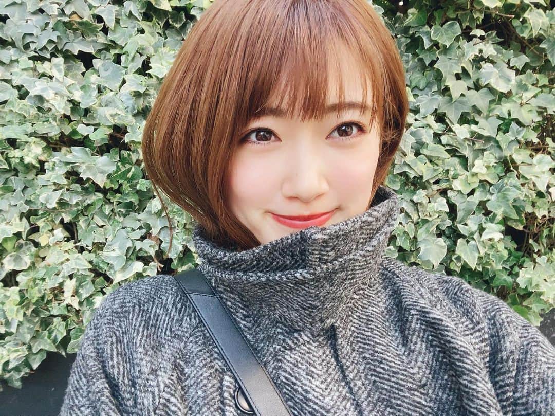 樋口日奈さんのインスタグラム写真 - (樋口日奈Instagram)「🌿 髪色明るく前髪短めに戻りました！」2月9日 18時29分 - higuchi_hina_official
