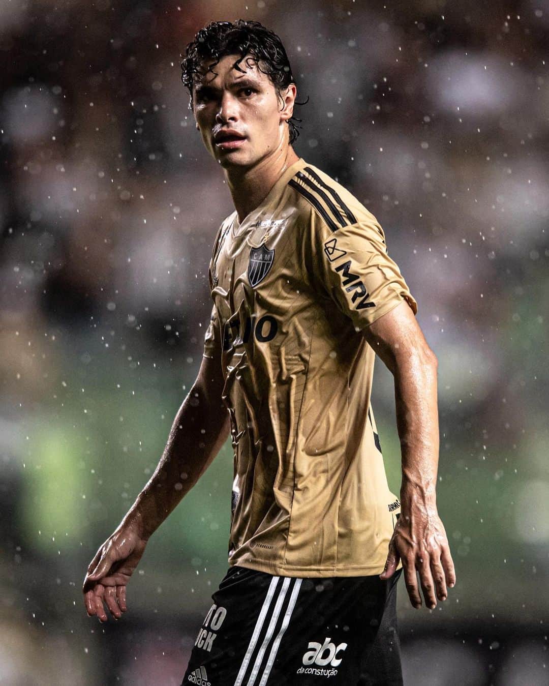 ドドのインスタグラム：「Grande atuação, e mais uma vitória importante no campeonato Mineiro. Seguimos crescendo, jogo a jogo 🐔⚽️ #CAM #GALO #CampeonatoMineiro2023 📸 @pedrovalefoto」