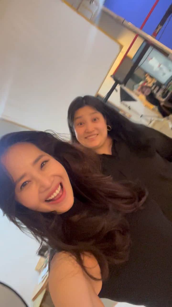 カン・ギョンホンのインスタグラム：「긴머리 붙이고 신나서~~^^ 이참에 머리를 길러볼까나~~??^^」