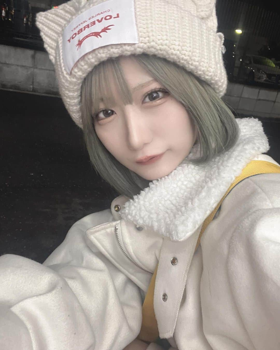 うみのういさんのインスタグラム写真 - (うみのういInstagram)「今日も顔が  ・ ・ ・」2月9日 18時53分 - l_645__