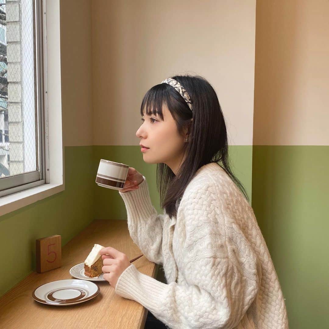 南ソフィアのインスタグラム：「. 甘いスイーツにはブラックコーヒーが一番☕️ . . .」