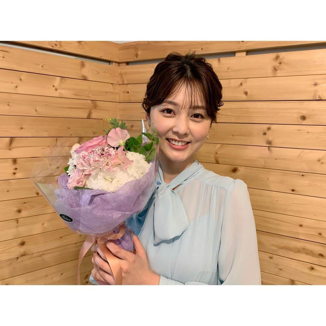 佐藤梨那さんのインスタグラム写真 - (佐藤梨那Instagram)「🎂  28歳になりました ☺︎  今日は会社で人に会うたびに おめでとうと言ってもらえて とても素敵な1日になりました✨  誕生日はいくつになっても 特別な日ですね♪  1日1日大切に。  コメントも本当に ありがとうございます☺️✨」2月9日 17時00分 - sato_lina