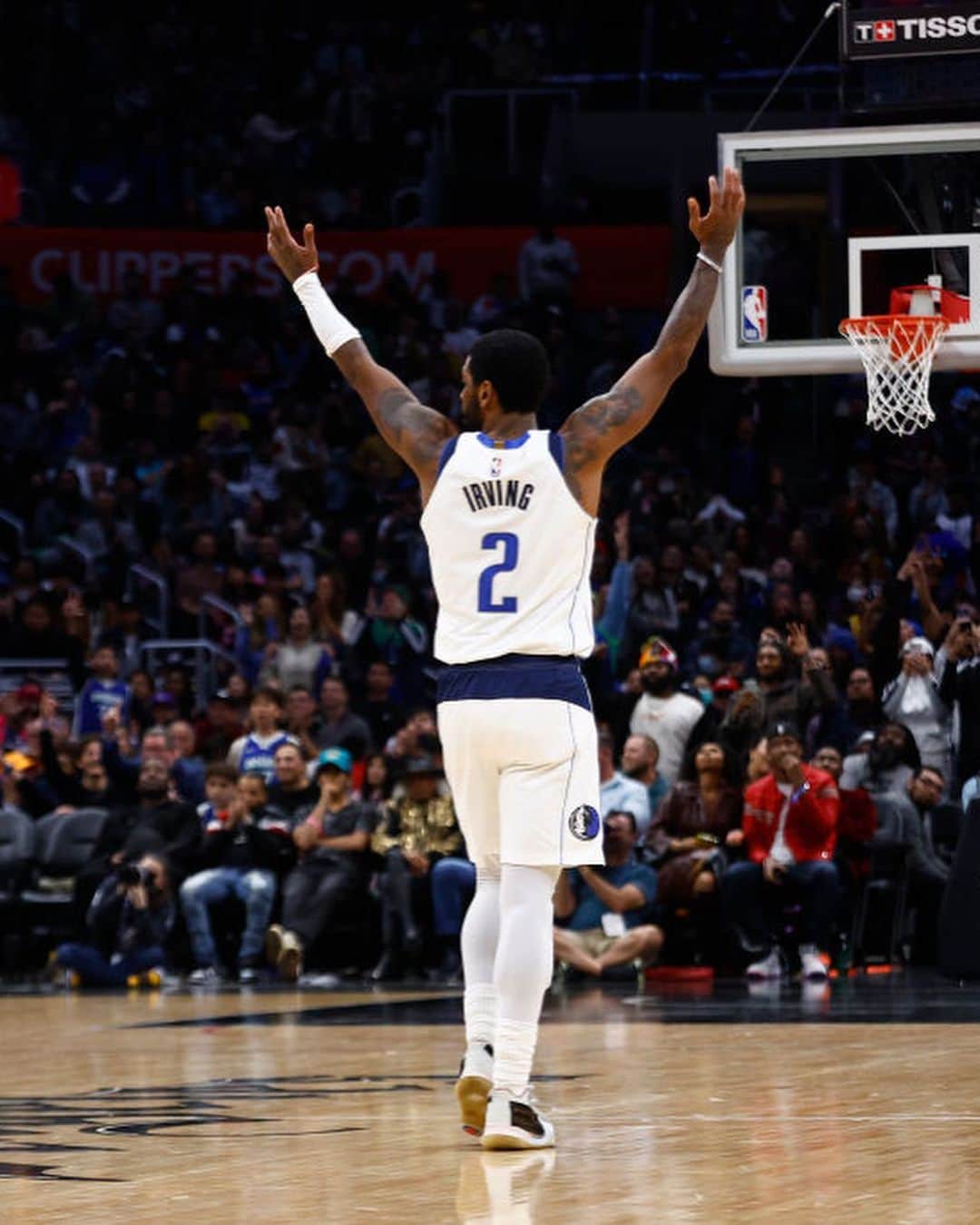 カイリー・アービングさんのインスタグラム写真 - (カイリー・アービングInstagram)「Freedom of Expression  🤞🏾♾❤️」2月10日 4時05分 - kyrieirving